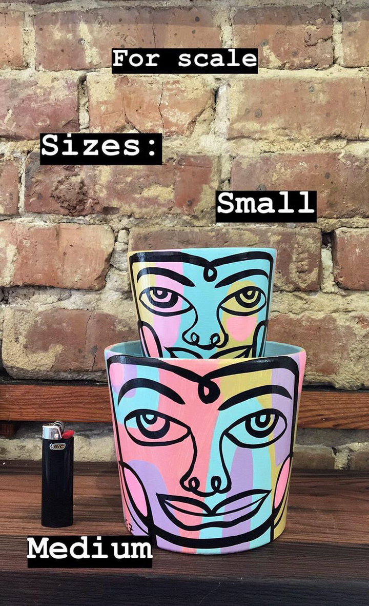 Small B&amp;W Peace Planter (smb15)