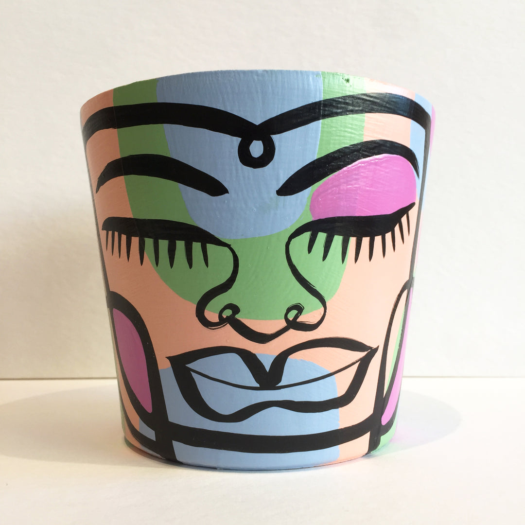 Small Peace Planter (sm90)