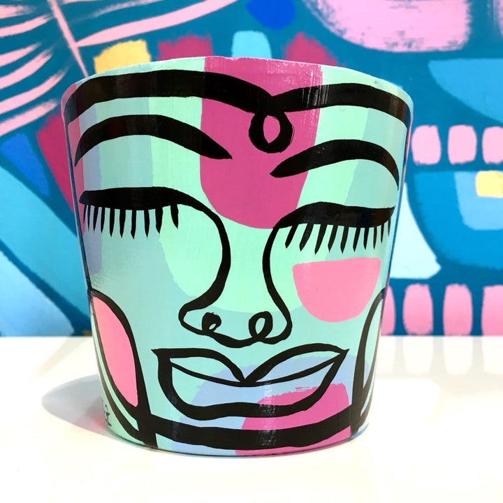 Small Peace Planter (sm06)
